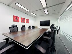 Gateway East (D7), Office #552441021